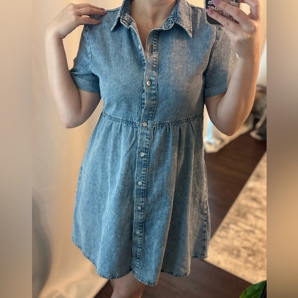 Light Wash Girly Jean Casual Everyday Spring Summer Dress - Picture 3 of 3